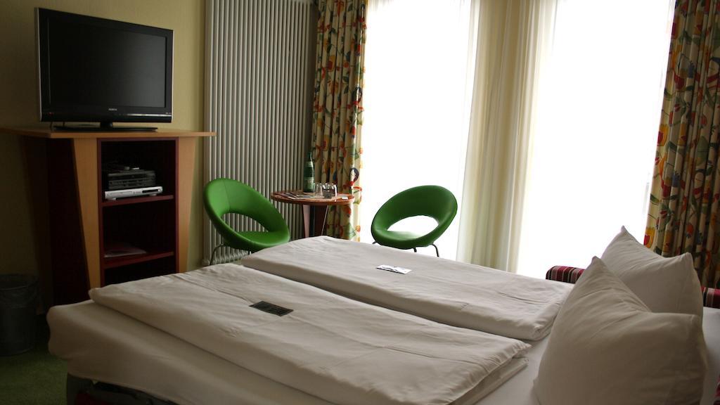 Hotel Garni Elegant Willingen  Exteriör bild