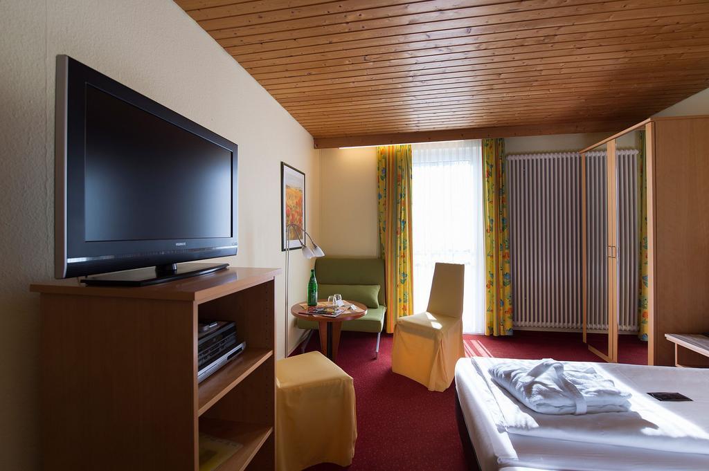 Hotel Garni Elegant Willingen  Rum bild